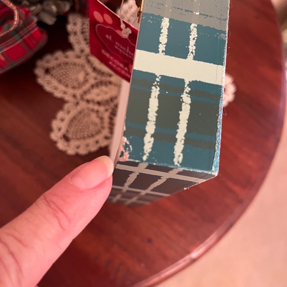 Christmas Wooden Box Sign from St. Nicholas Square / Shadow Box Decor – NWT - Picture 8 of 9